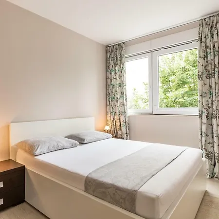 Miaa Apartment Split
